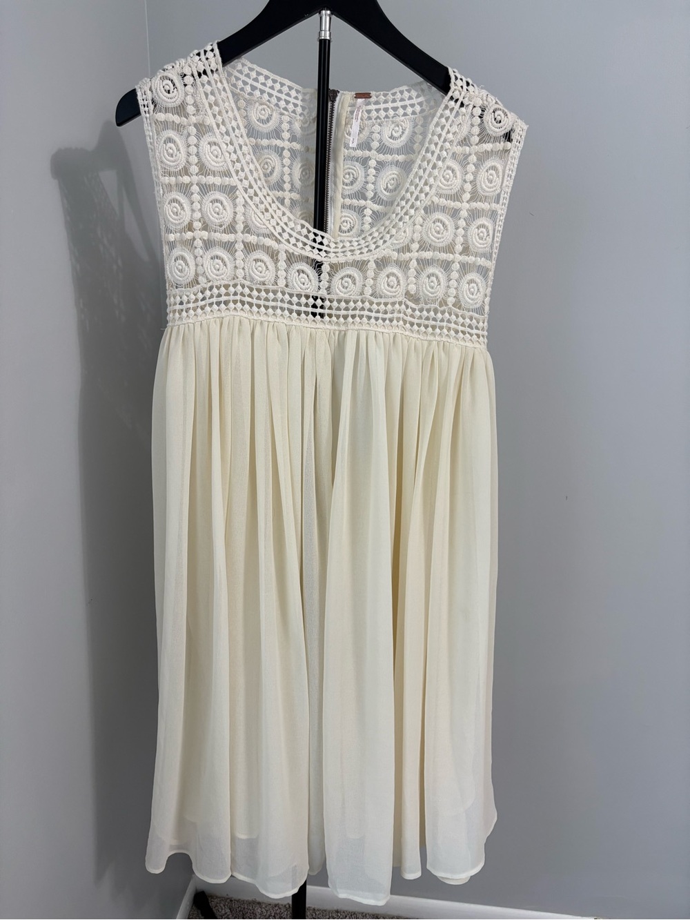 Free People Ivory Crochet Chiffon Midi Dress S Boho Chic Flaw - Picture 2 of 12